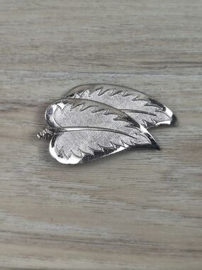 Vintage CORO Signed Brushed Silver Tone Double Leaf Brooch Pin Textured